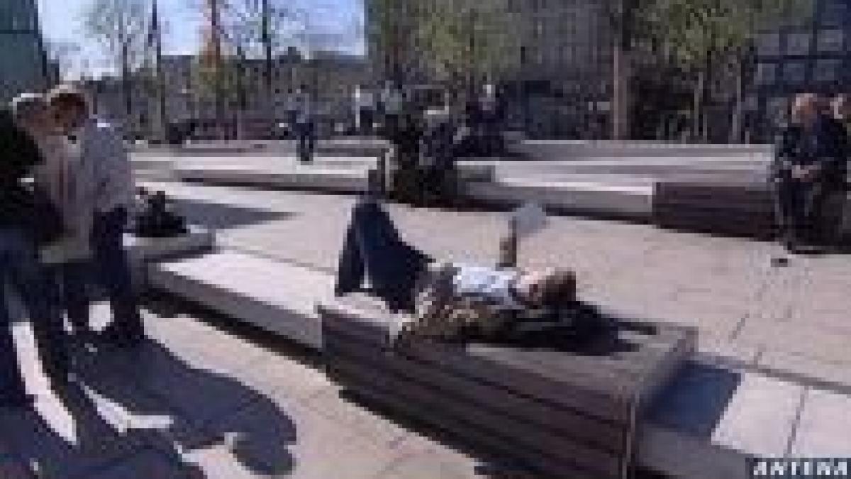 zile de vara in aprilie