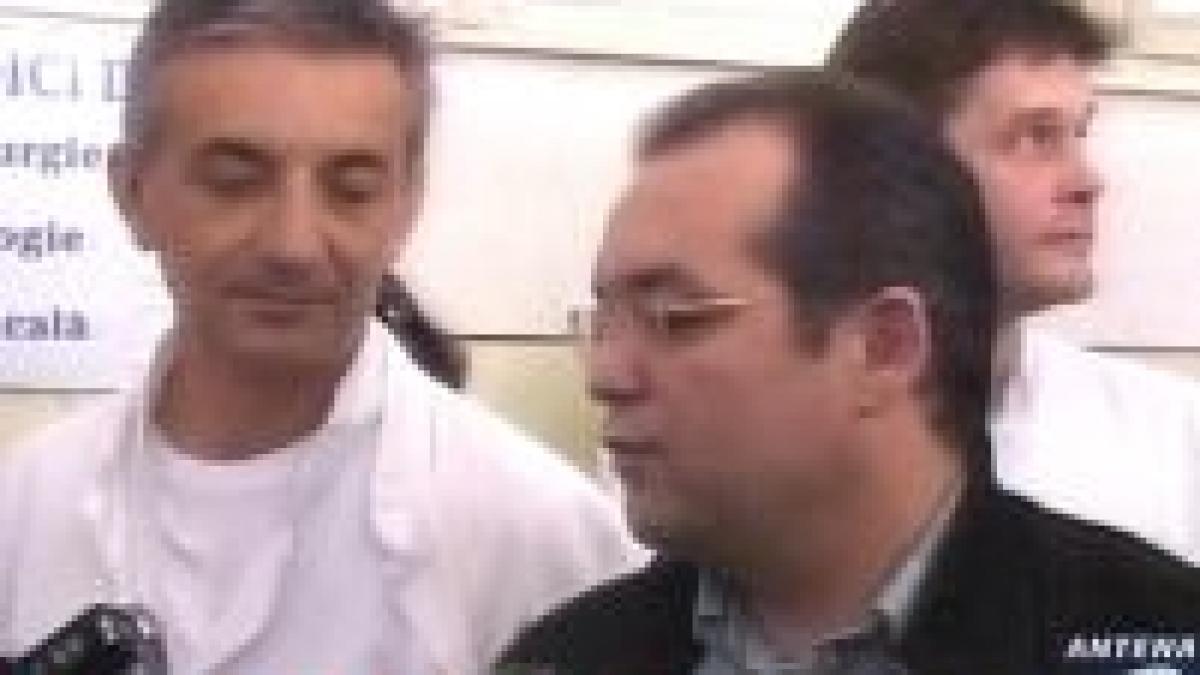 emil boc externat din spital dupa operatie