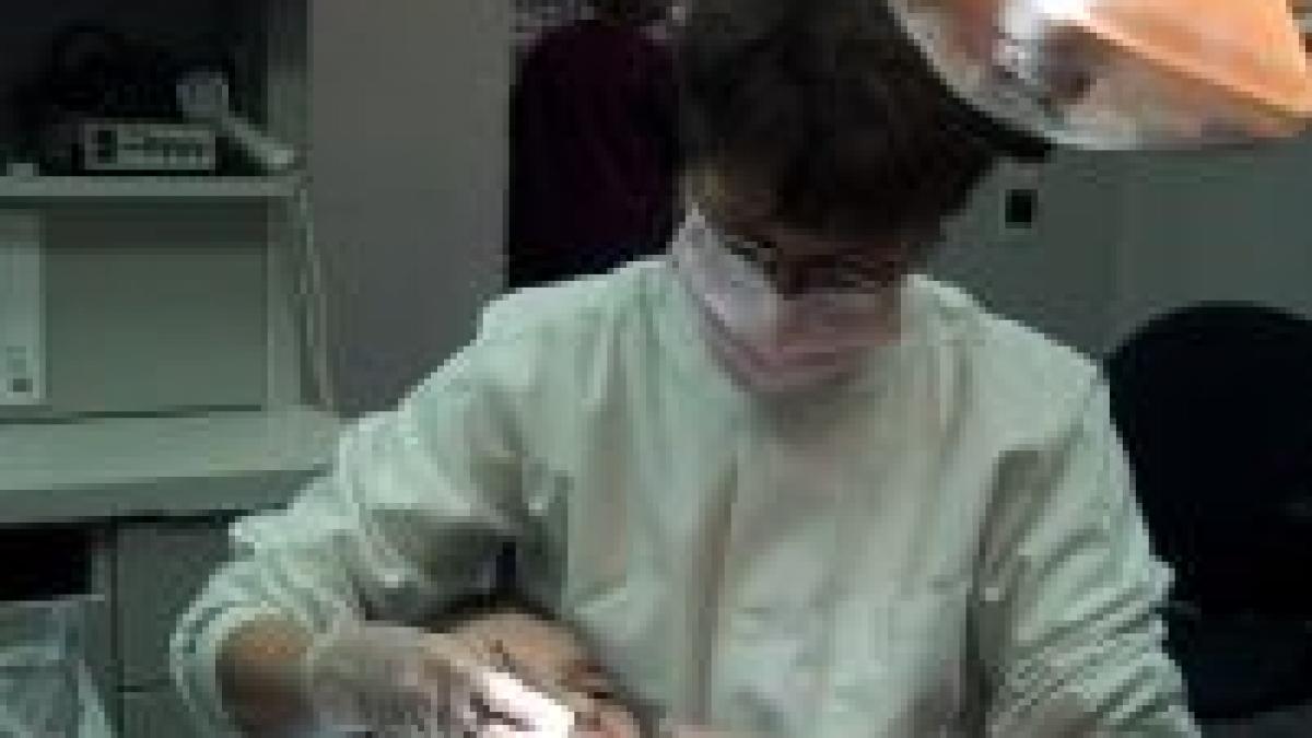 Dintele cibernetic administrează medicamente