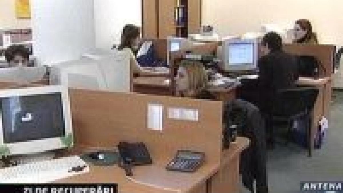 Bugetarii plătesc pentru mini-vacanţa de 1 Mai
