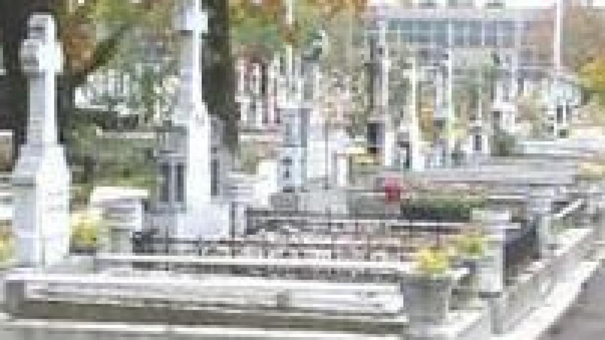 cimitir cu sistem de supraveghere video