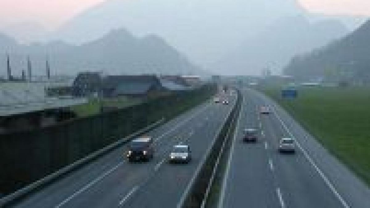 autostrada spre munte abandonata dupa 6 km