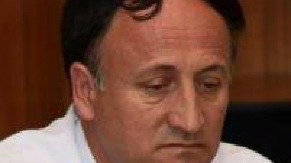 Primăria Piteşti dată în judecată de CE