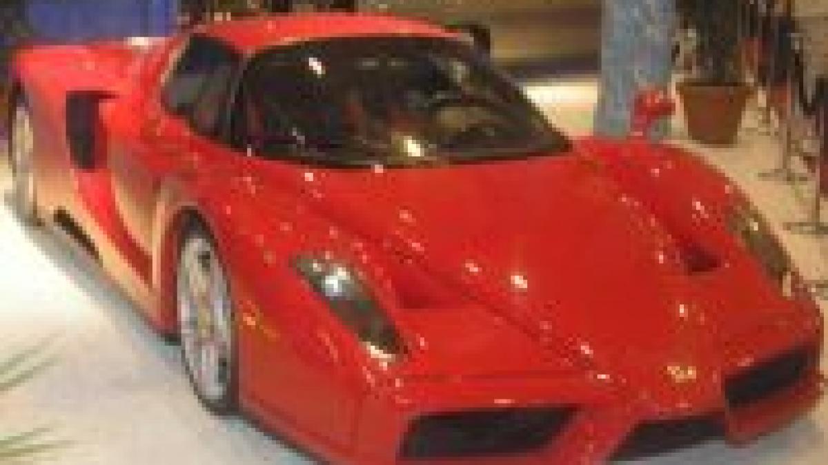 enzo ferrari masina de 850 000 la bucuresti