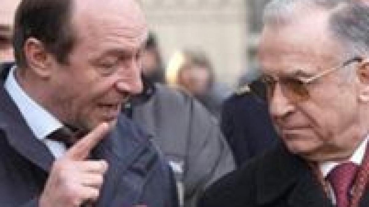 iliescu puncteaza in criza basescu