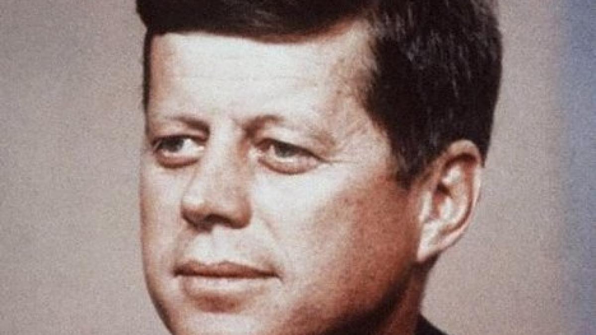 John F. Kennedy a fost împuşcat de 2 persoane