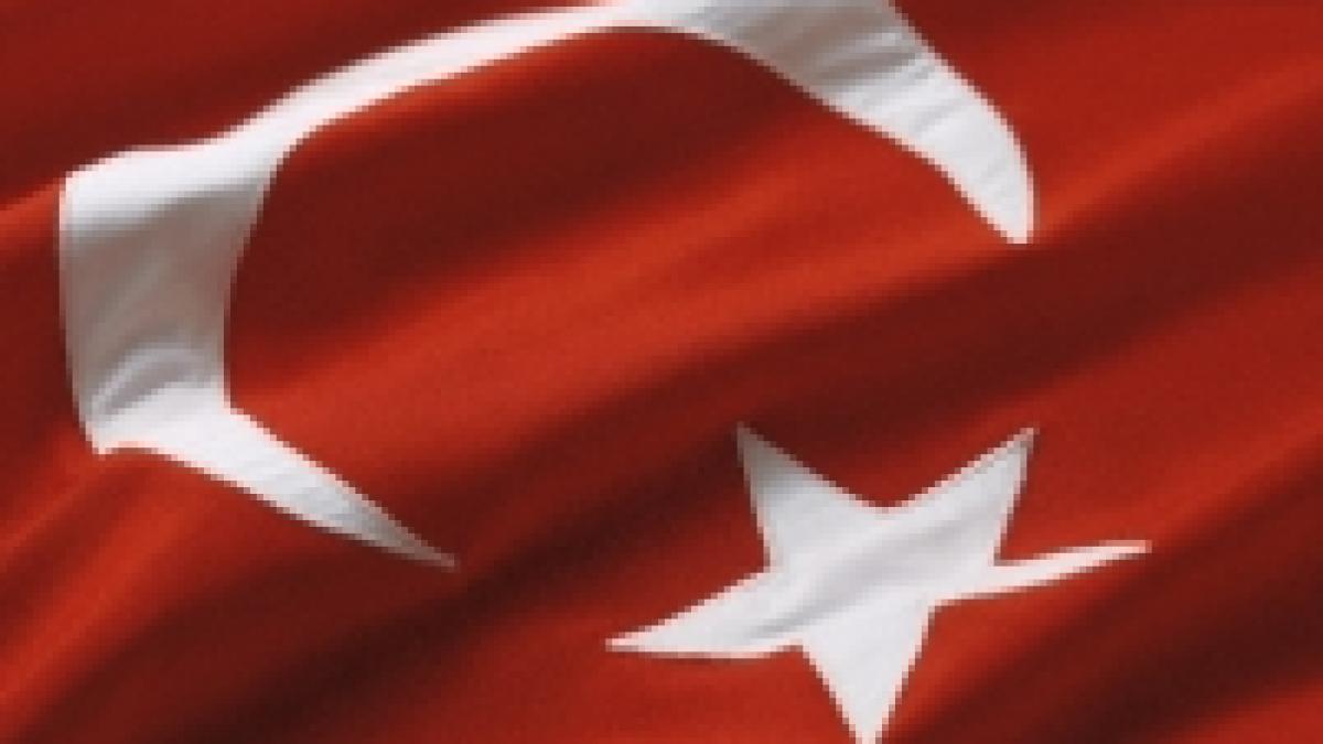 Turcia. Sarkozy trimite un sol cu veşti proaste