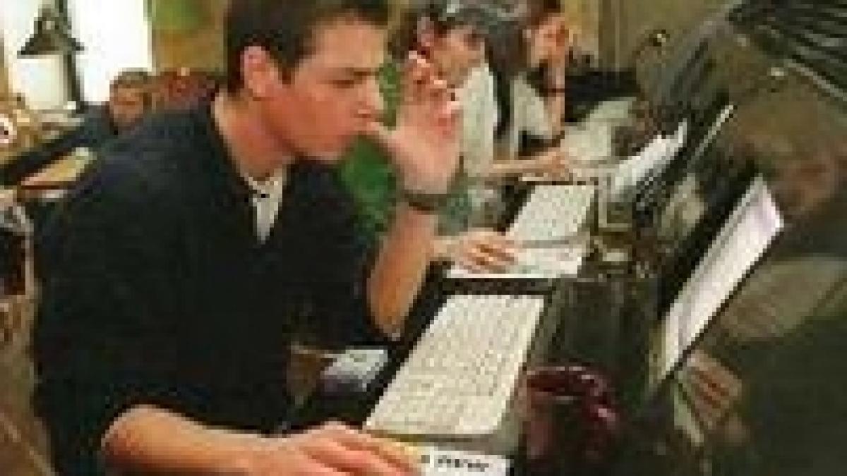 Hackerii atacă operatorii de telefonie mobilă