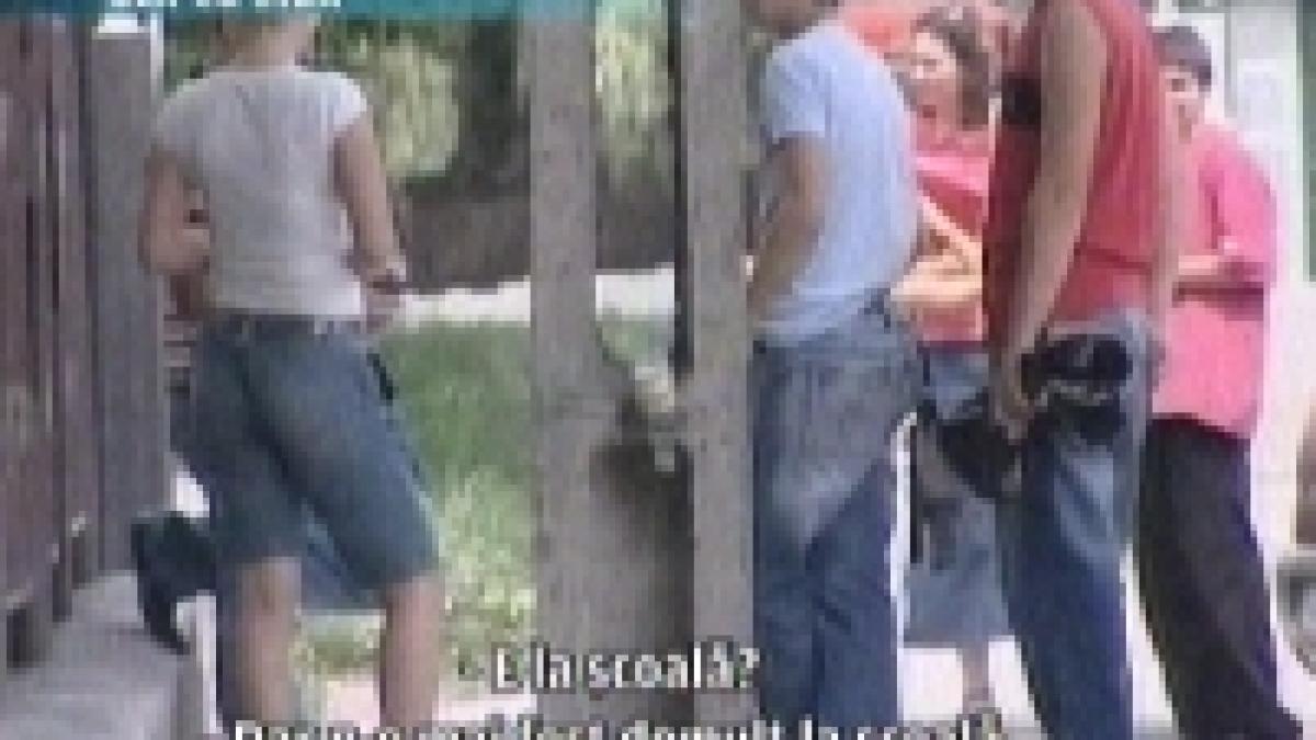 o eleva seropozitiva a facut sex cu 3 colegi