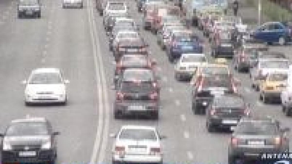 a venit vacanta pe dn 1 se circula bara la bara