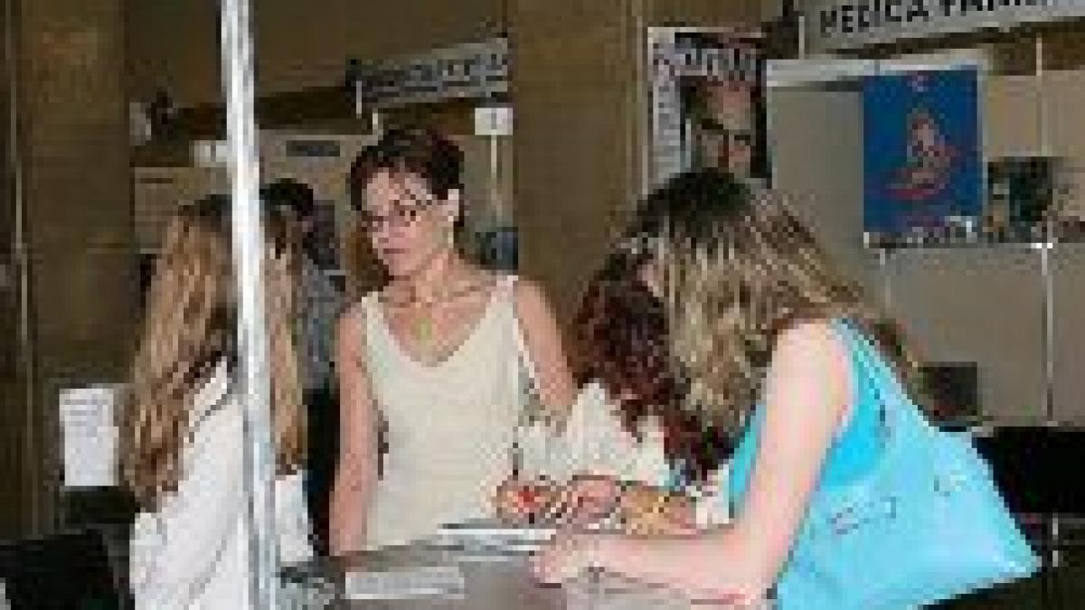 1 din 2 romani vrea sa si schimbe locul de munca