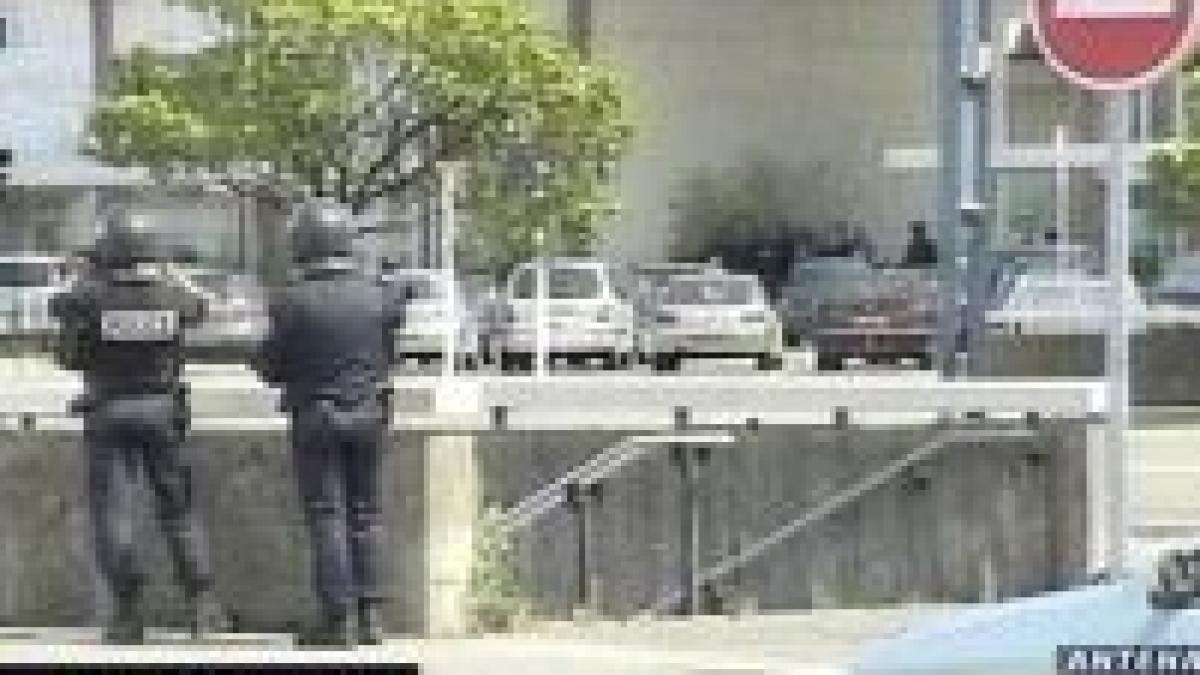 atac la o banca din paris ostaticii au fost eliberati