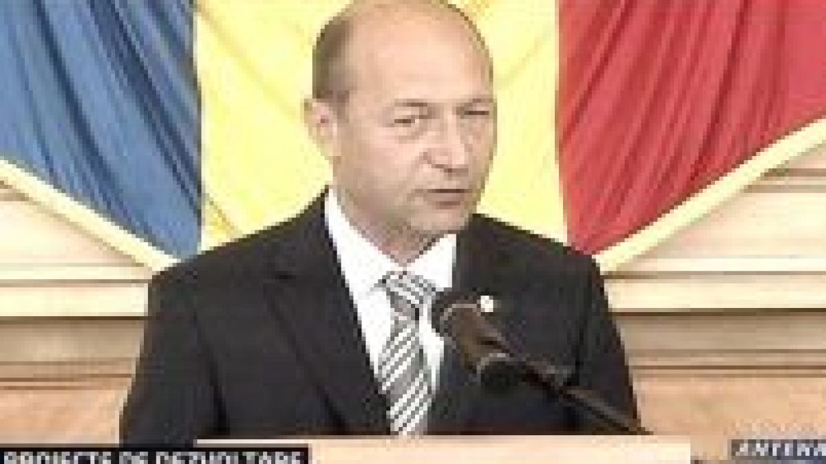 basescu cere retragerea trupelor rusesti din moldova