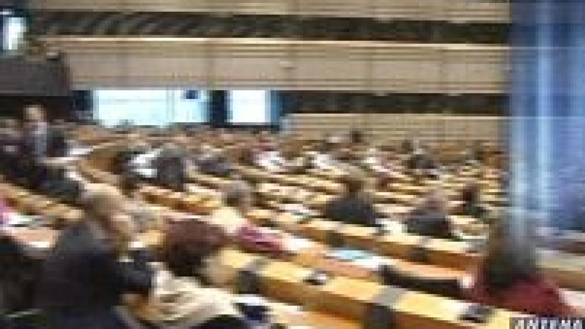 avas renunta la actiunea de aur de la petrom