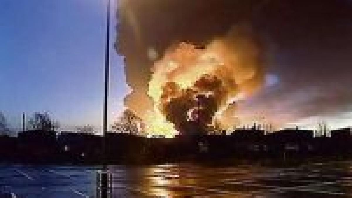 Explozie la o uzină chimică din Marea Britanie