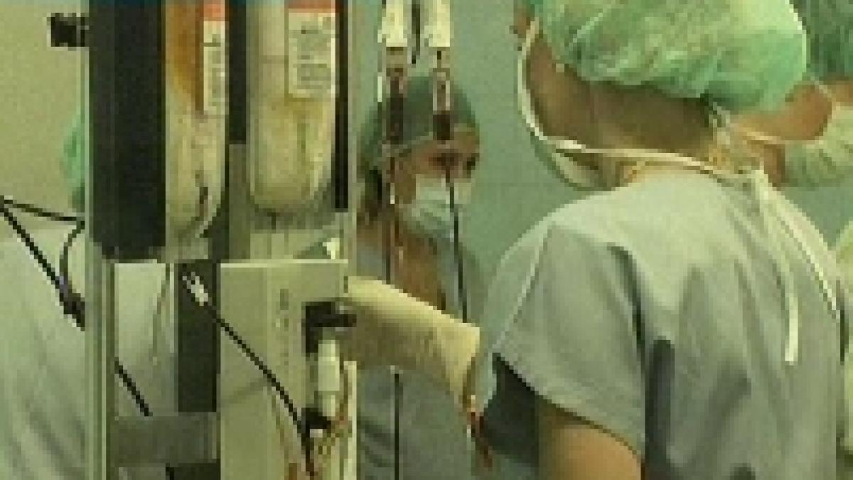 bolnavii de cancer nu pot fi tratati din cauza licitatiilor