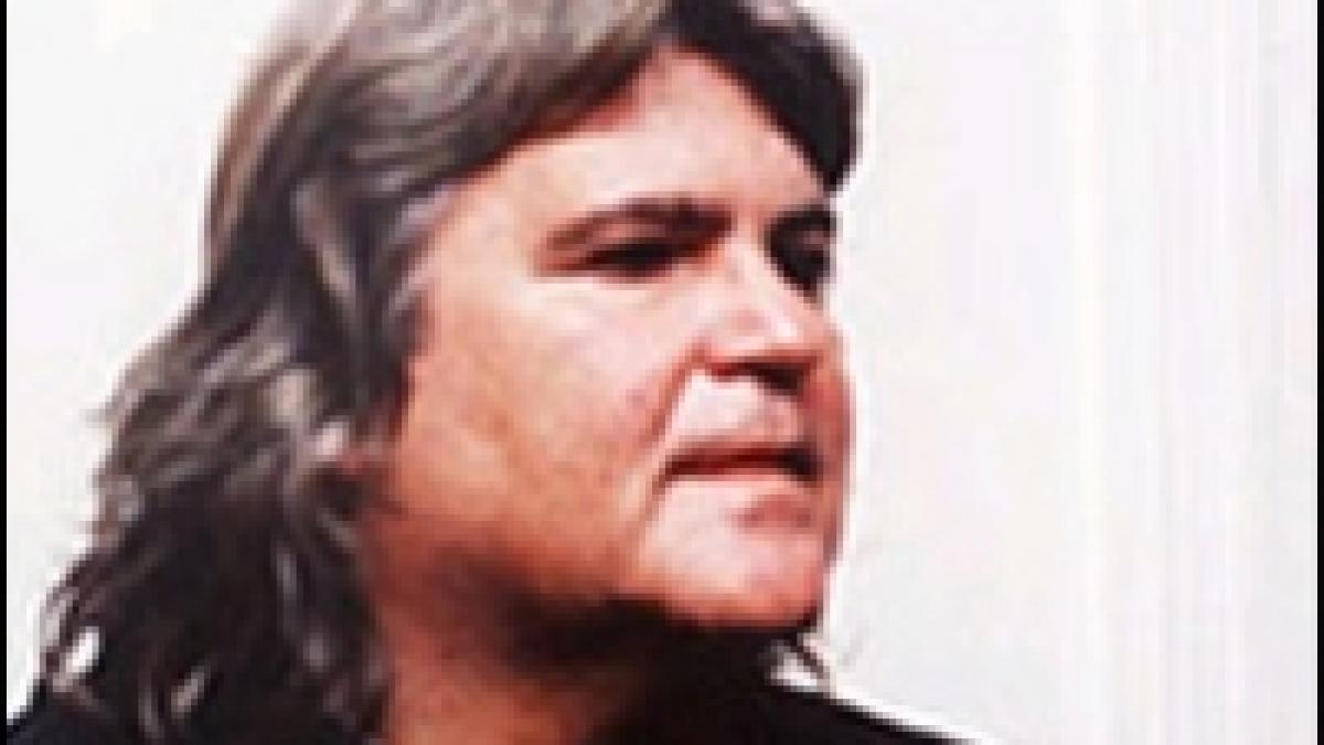 de 4 iulie nu pot sa celebrez america decat cu spatele intors la ea