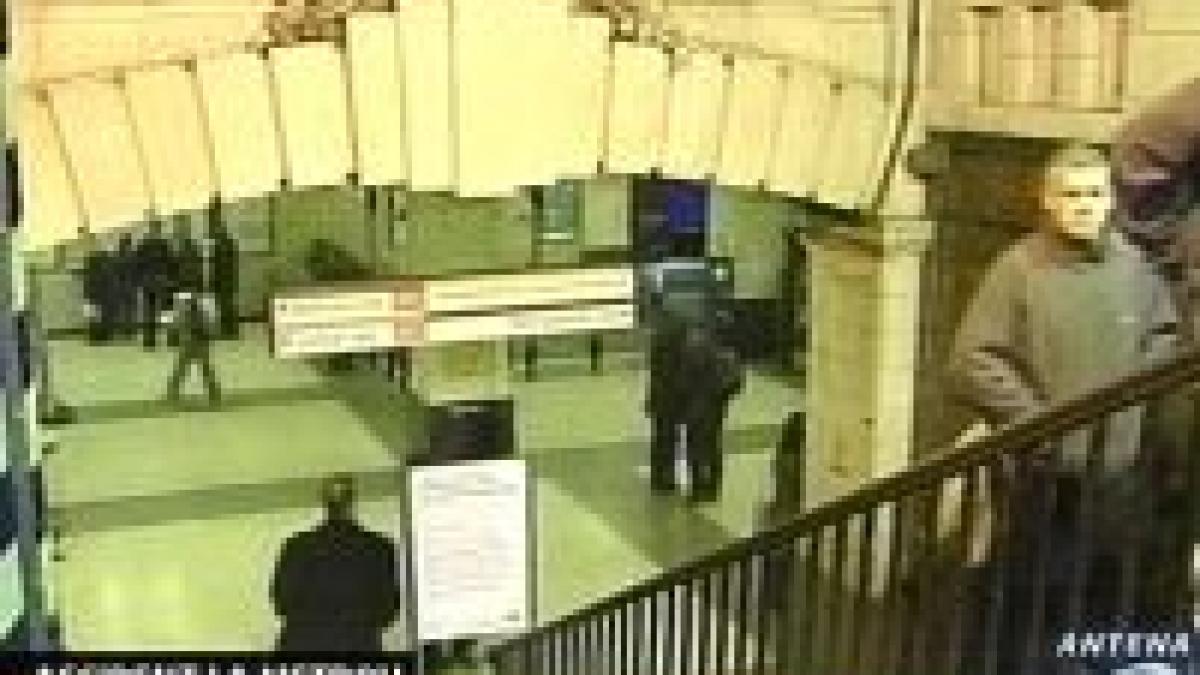 O garnitură de metrou a deraiat la Londra