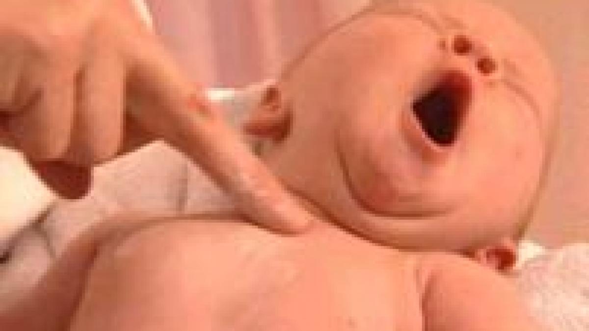 Primul transplant de inimă pentru un bebeluş de 20 de zile
