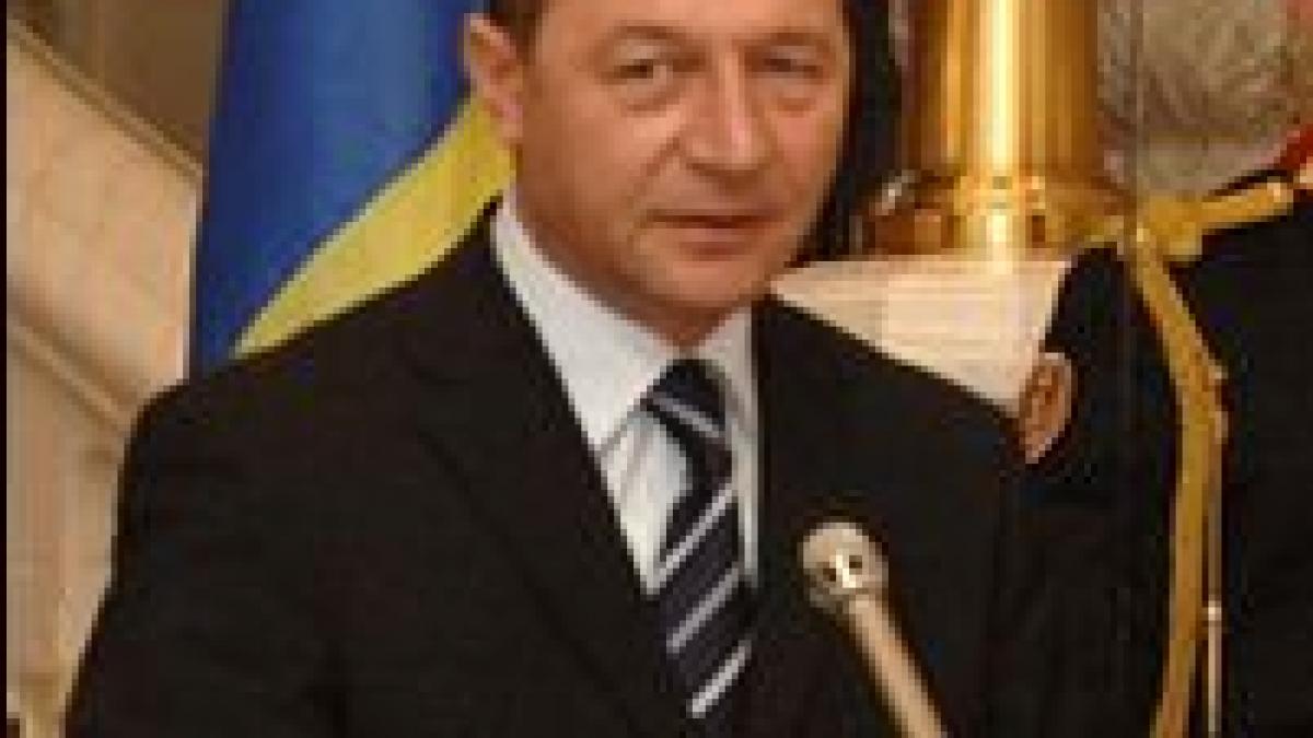 basescu referendum comun pentru uninominal si republica prezidentiala