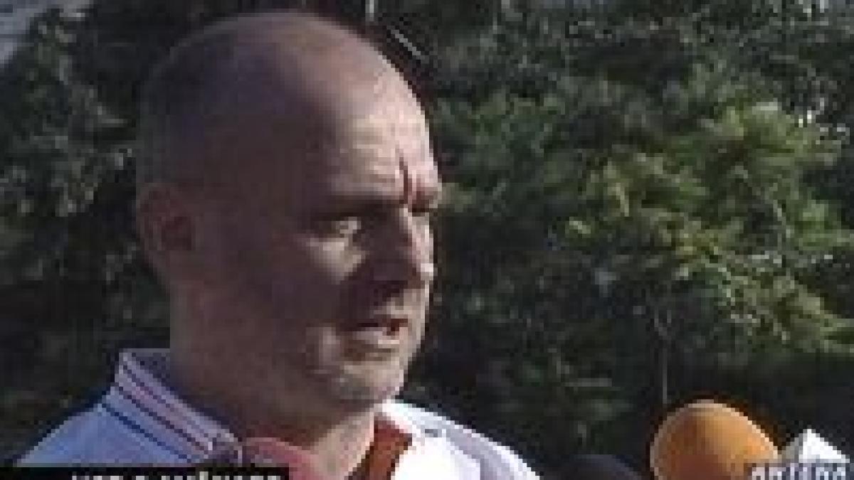 sindicatele i au cerut lui tariceanu amanarea pensiilor private video