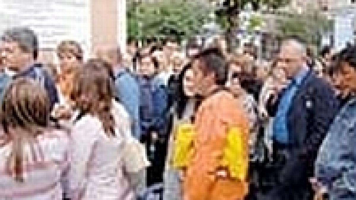 romanii prefera sa lucreze in italia spania si marea britanie