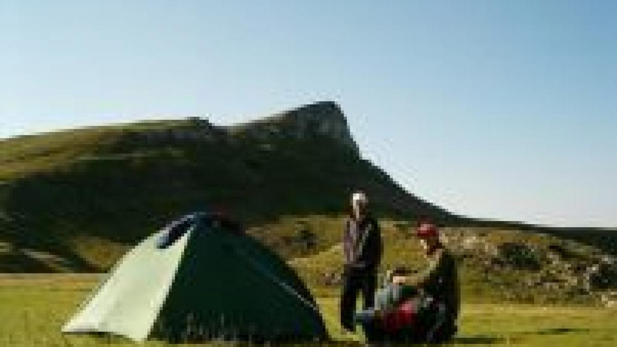 turisti evacuati de pe munte din cauza furtunilor