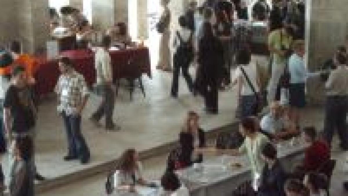 tinerii cu studii superioare reprezinta 40 din emigrantii romani