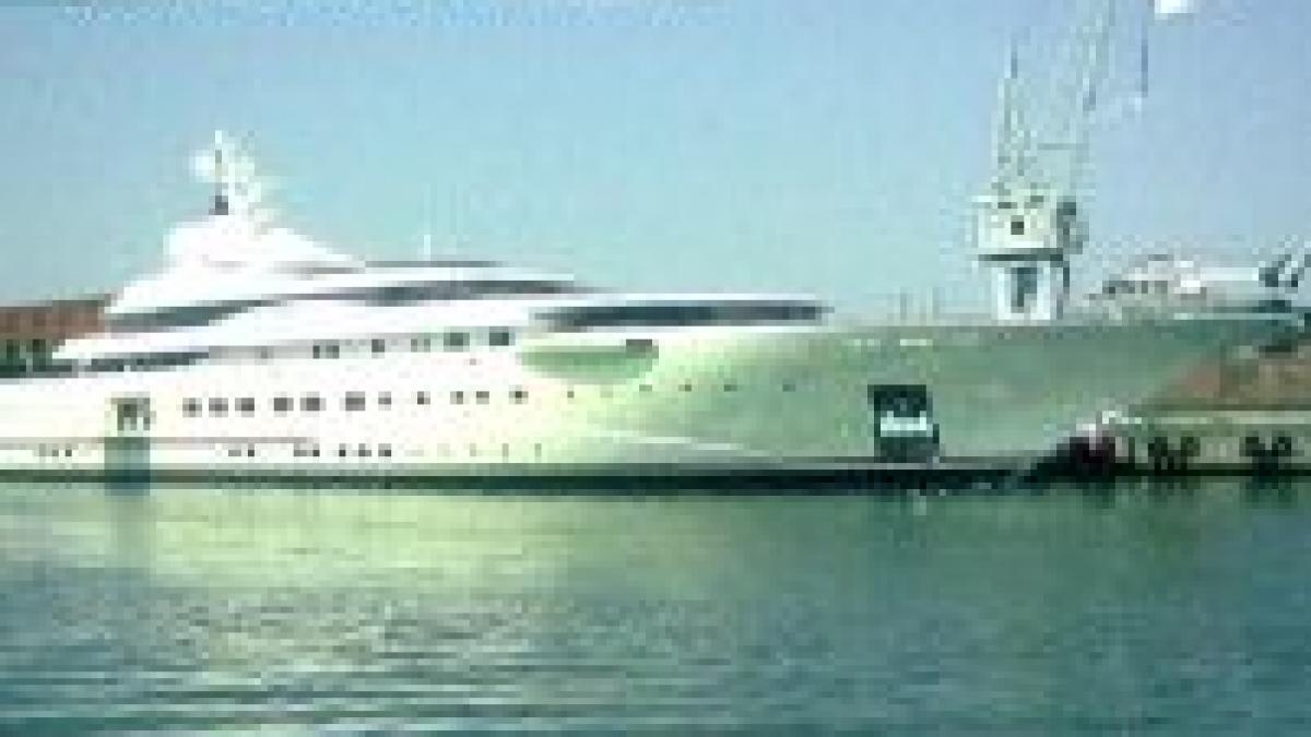 abramovici si a cumparat 3 submarine de teama teroristilor