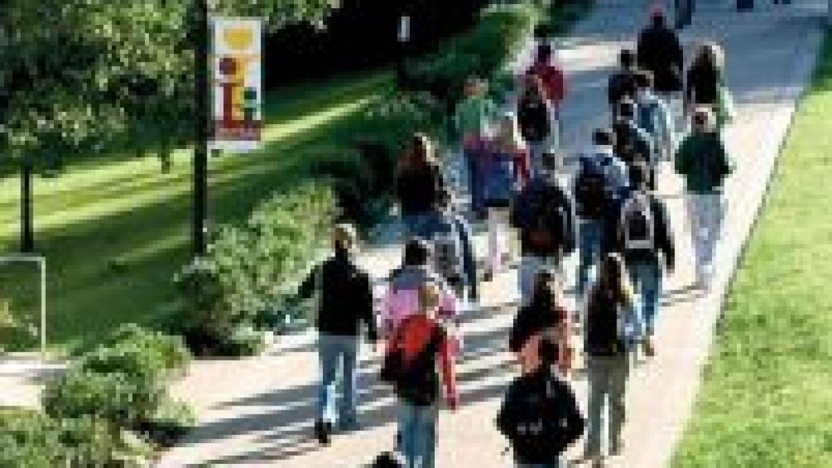 au inceput inscrierile la facultate