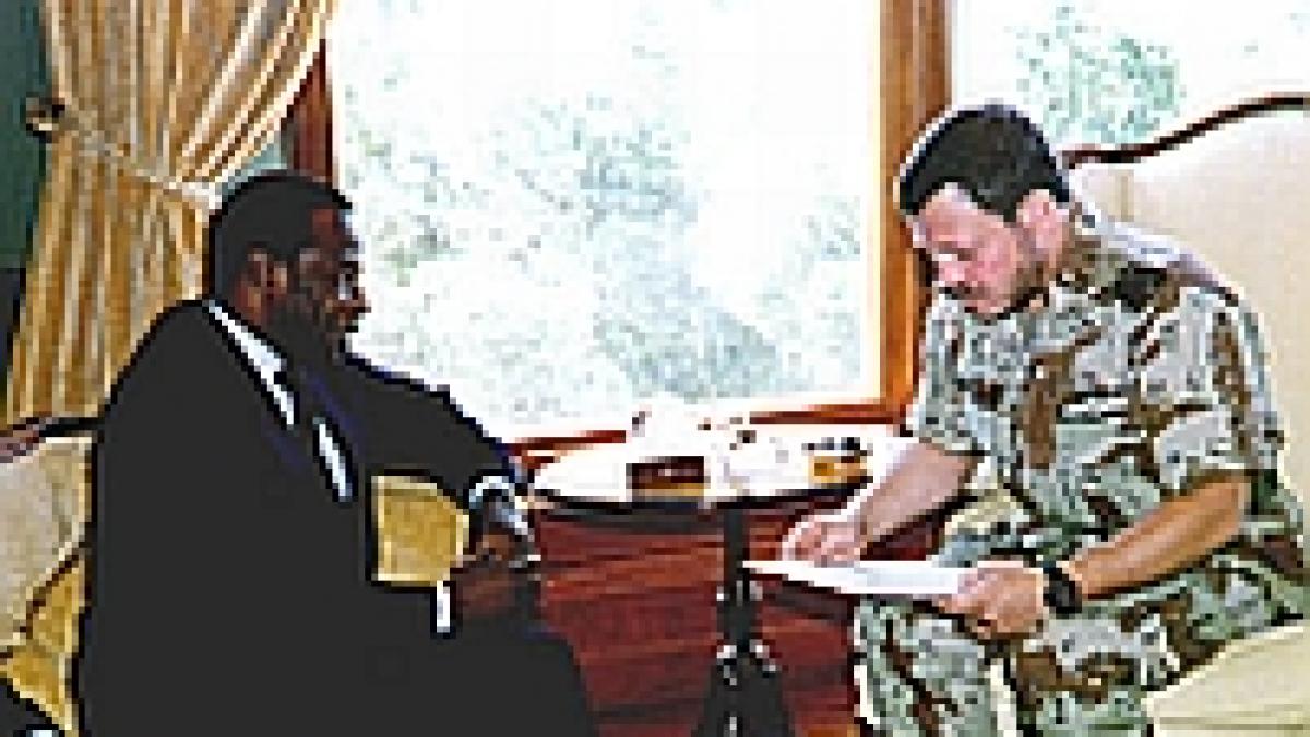 mozambic isi achita datoriile catre romania in terenuri