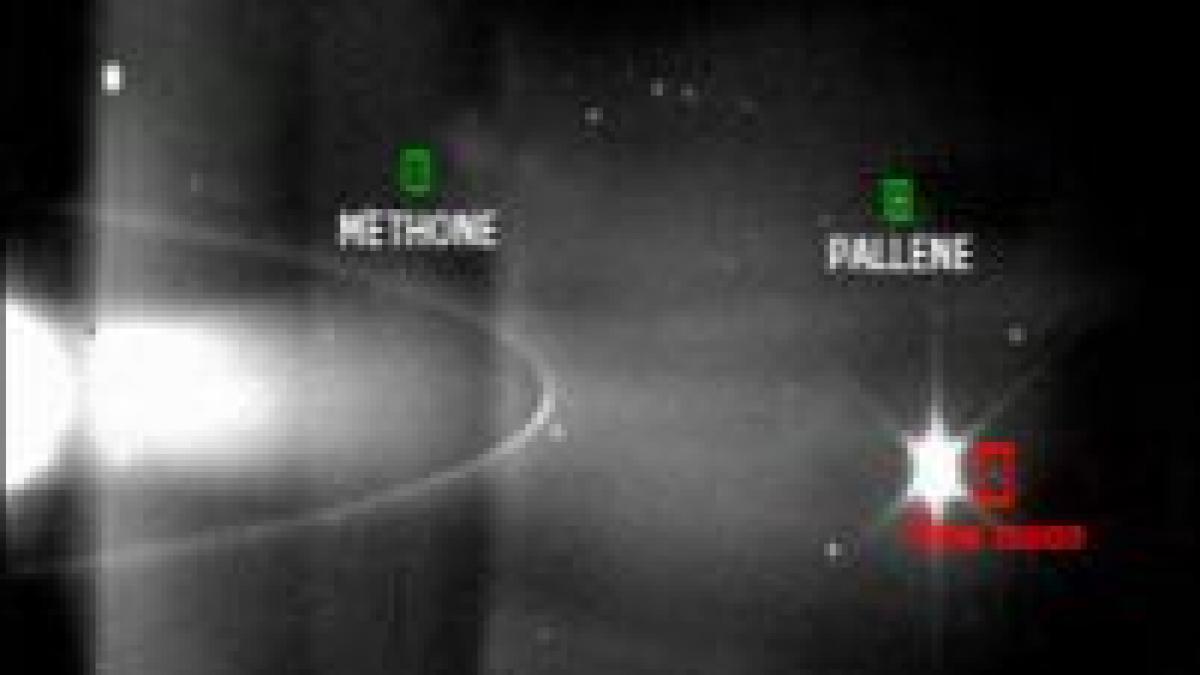 s a descoperit al 60 lea satelit al lui saturn