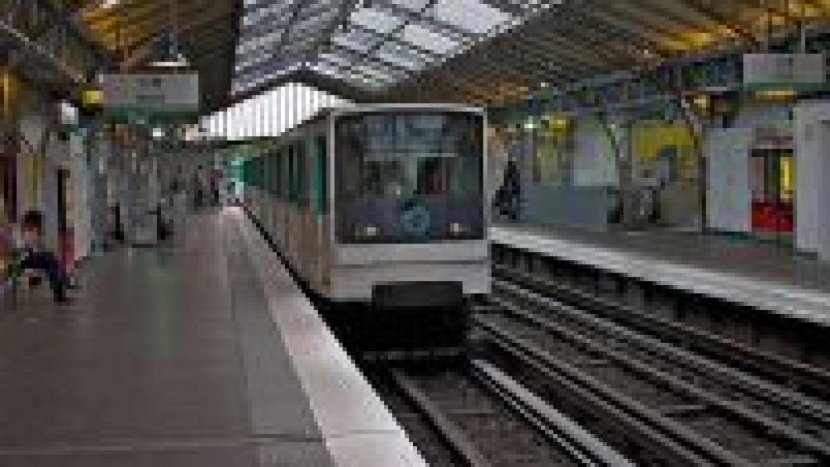 incendiu de proportii la metroul parizian