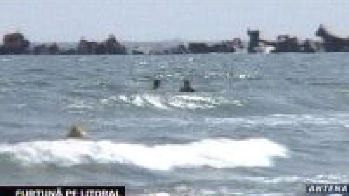 pericol de inec pe litoral marea e mai furioasa ca niciodata video