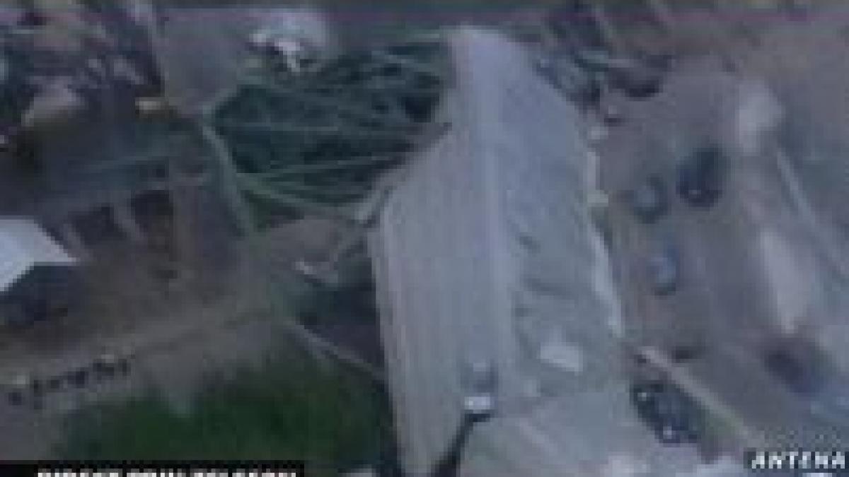 sua un pod plin de masini s a prabusit