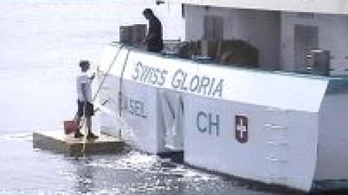 turisti straini esuati pe dunare la drobeta