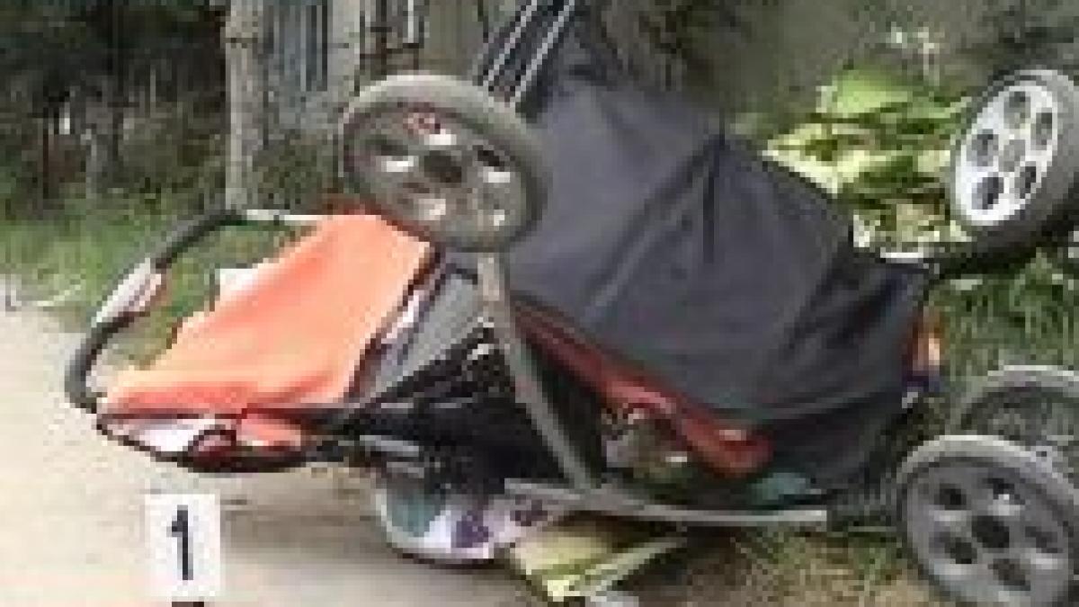 familie spulberata de o masina pe trecerea de pietoni imagini socante