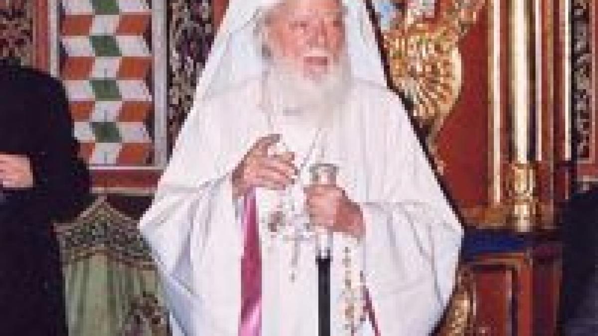 medicatia patriarhului trebuia intrerupta cu trei zile inainte de operatie