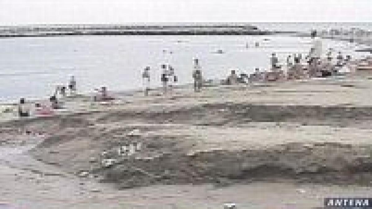 Litoralul românesc inundat. Plajele sunt grav afectate 
 