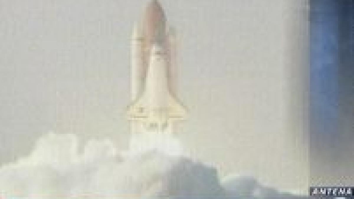 Naveta Endeavour şi-a început misiunea în spaţiu <font color=red>(VIDEO)</font>
