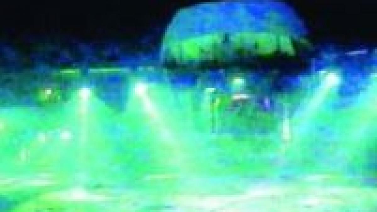 rusii au cucerit polul nord cu imagini din titanic