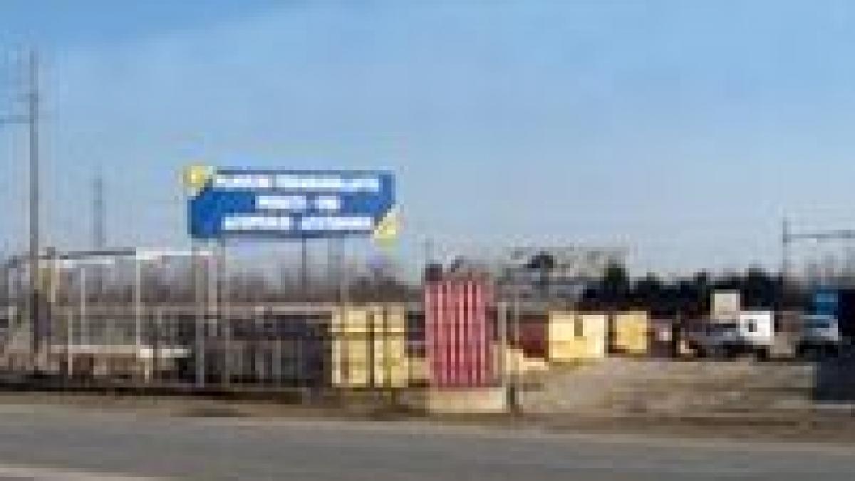 incendiu la un depozit en gros din afumati video