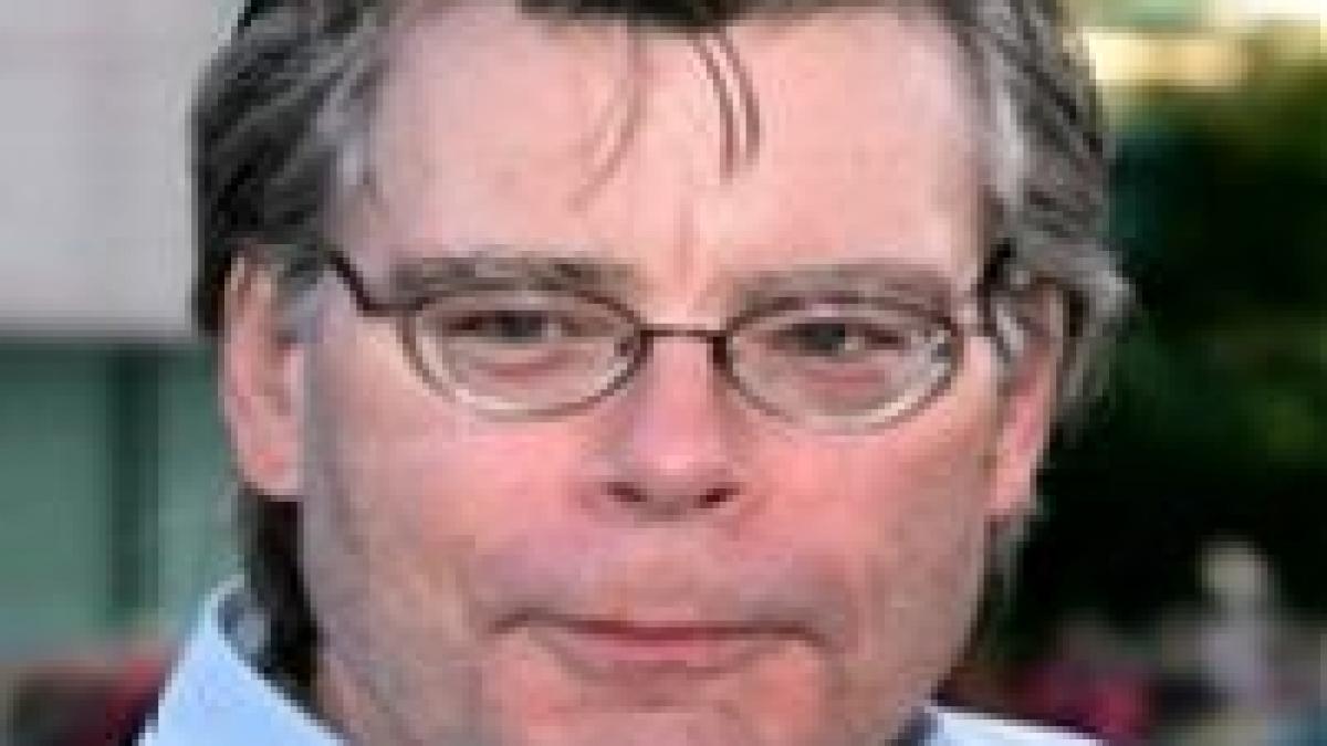 scriitorul stephen king confundat cu un vandal intr o librarie