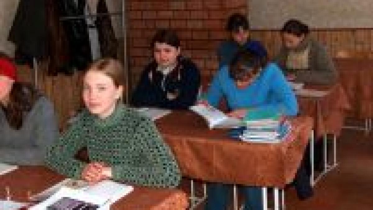 elevii romani si bulgari au cele mai lungi vacante