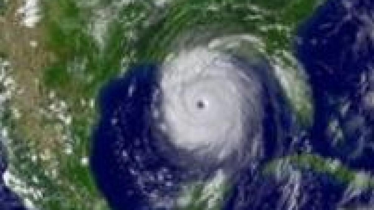 furtuna tropicala dean a devenit uragan de categoria patru