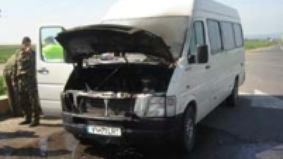 doua microbuze s au ciocnit pe dn 1 la sibiu