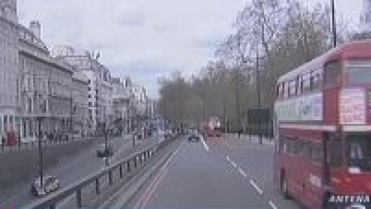 Marea Britanie a fost 'cotropită' de polonezi, nu de români