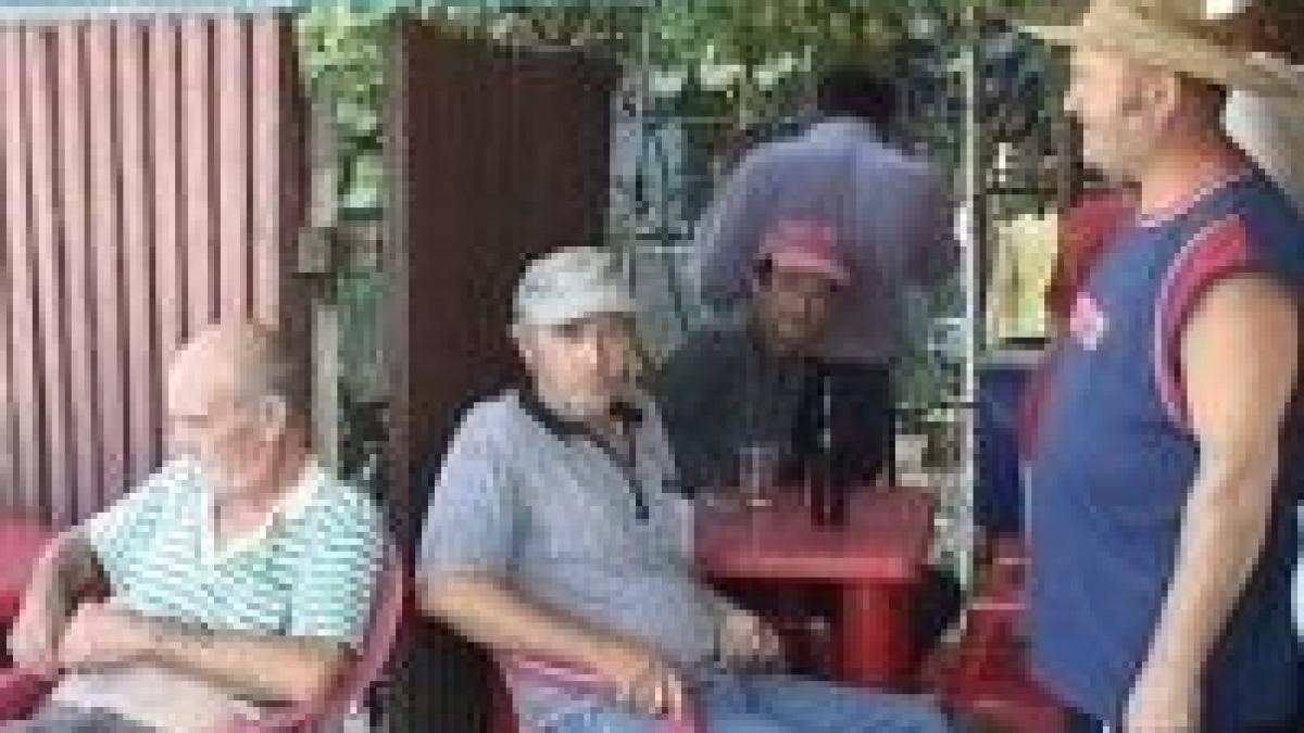 primarul unei comune a trimis invatatorul sa dea bac ul in locul lui video