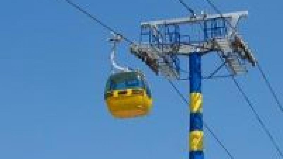 zeci de turisti au ramas suspendati in telegondole video