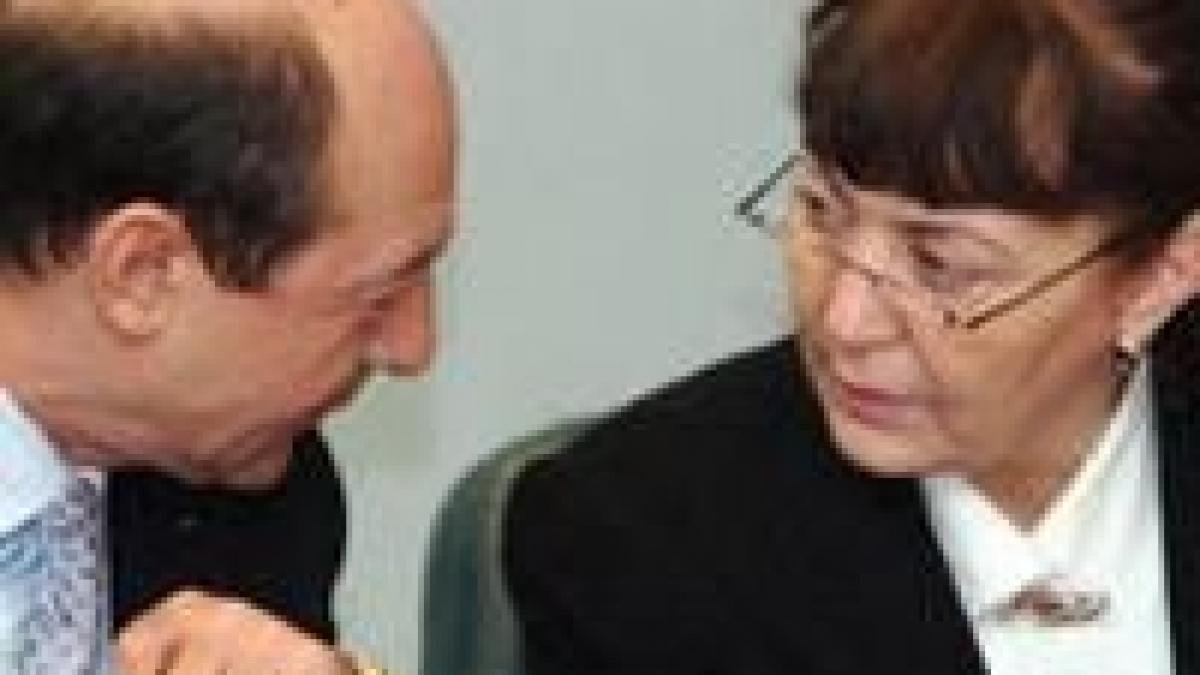 macovei si morar candidatii lui basescu la functia de premier